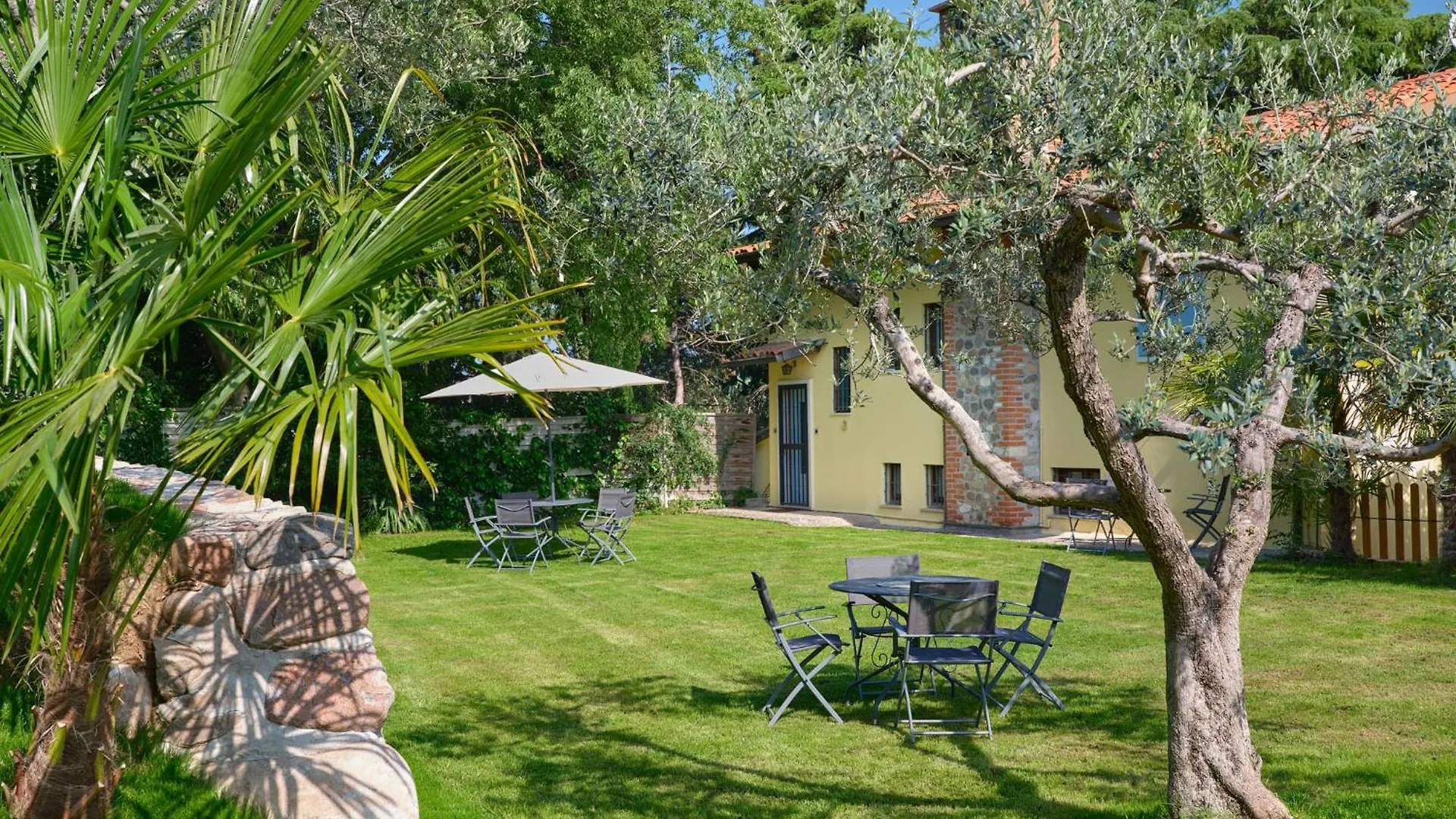 Apartment Cason Degli Ulivi-Apt Classic 2 Rivoli Veronese Italy